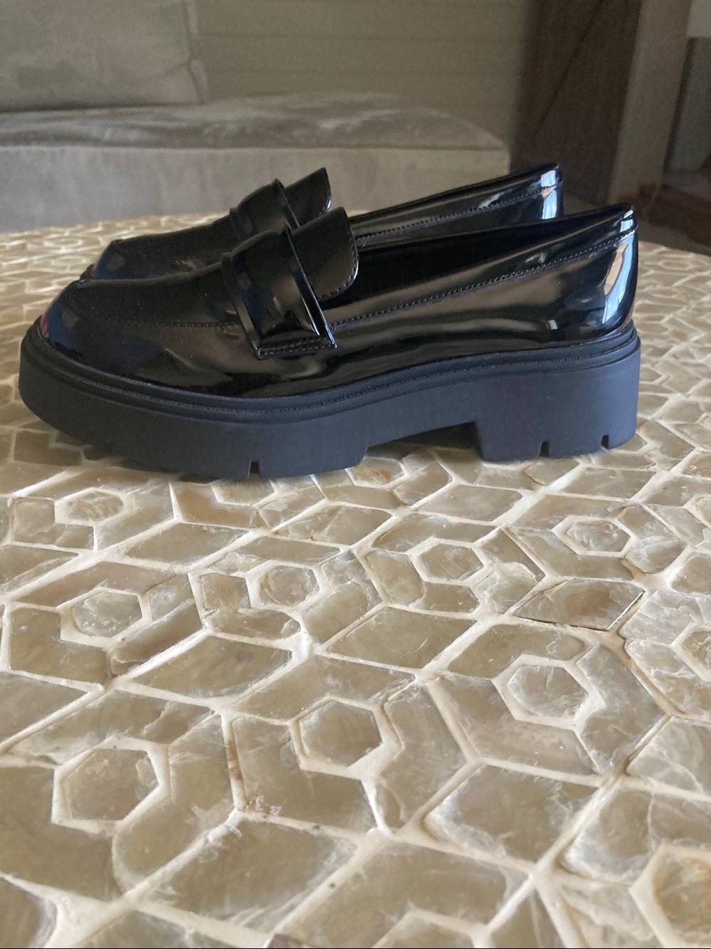 Aldo Meshki lug-sole vegan-patent leather platform loafer (7.5) in black - Picture 11 of 11